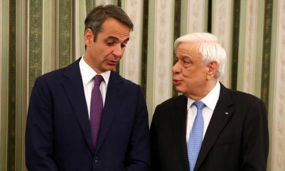 Τηλεφωνική επικοινωνία Μητσοτάκη-Παυλόπουλου για τις εξελίξεις στον Έβρο